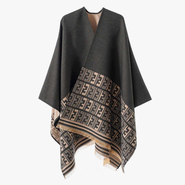Damen Eleganter Cape-Überwurf im Kimono-Schnitt mit eingewebtem Monogramm und Fransensaum Echo Archiv