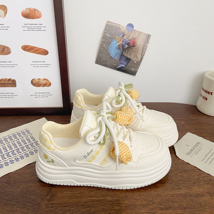 Damen Modische Sneakers mit verspielten Karomuster und komfortablen Schnürdetails Echo Archiv