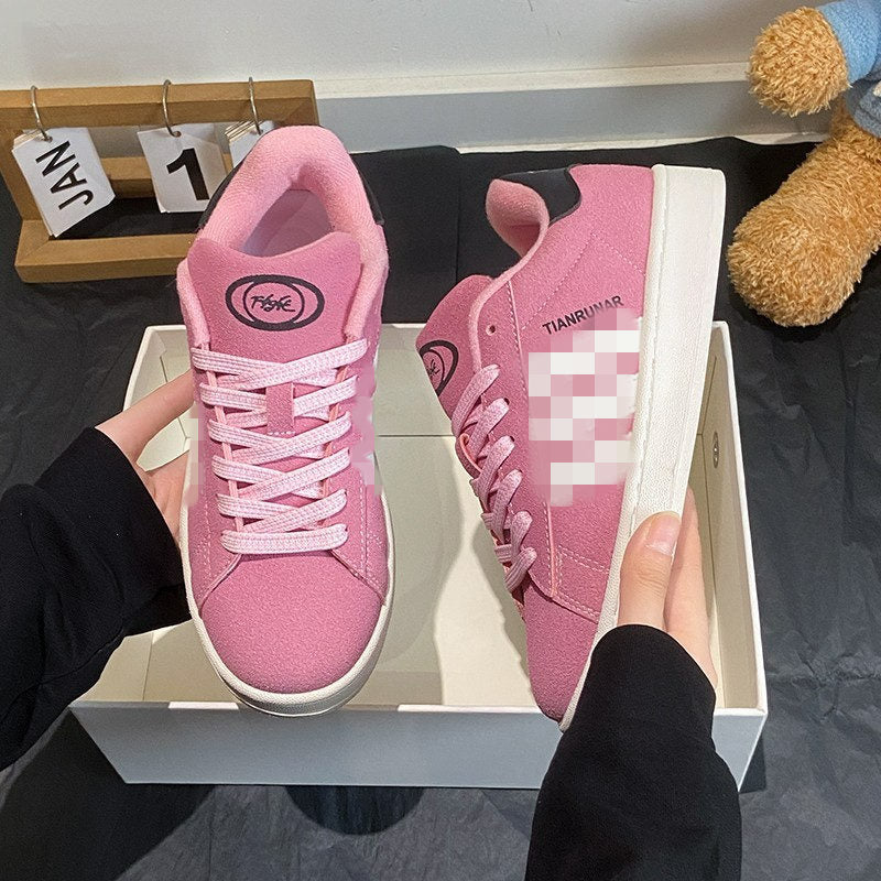 Damen niedriger Sneaker mit Gummisohle und Wildleder-Optik Echoarchiv