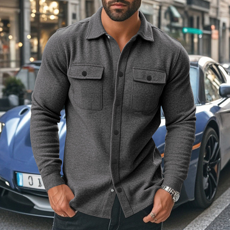 Herren modische Langarmjacke mit praktischen Brusttaschen und stylishen Knopfdetails Echoarchiv