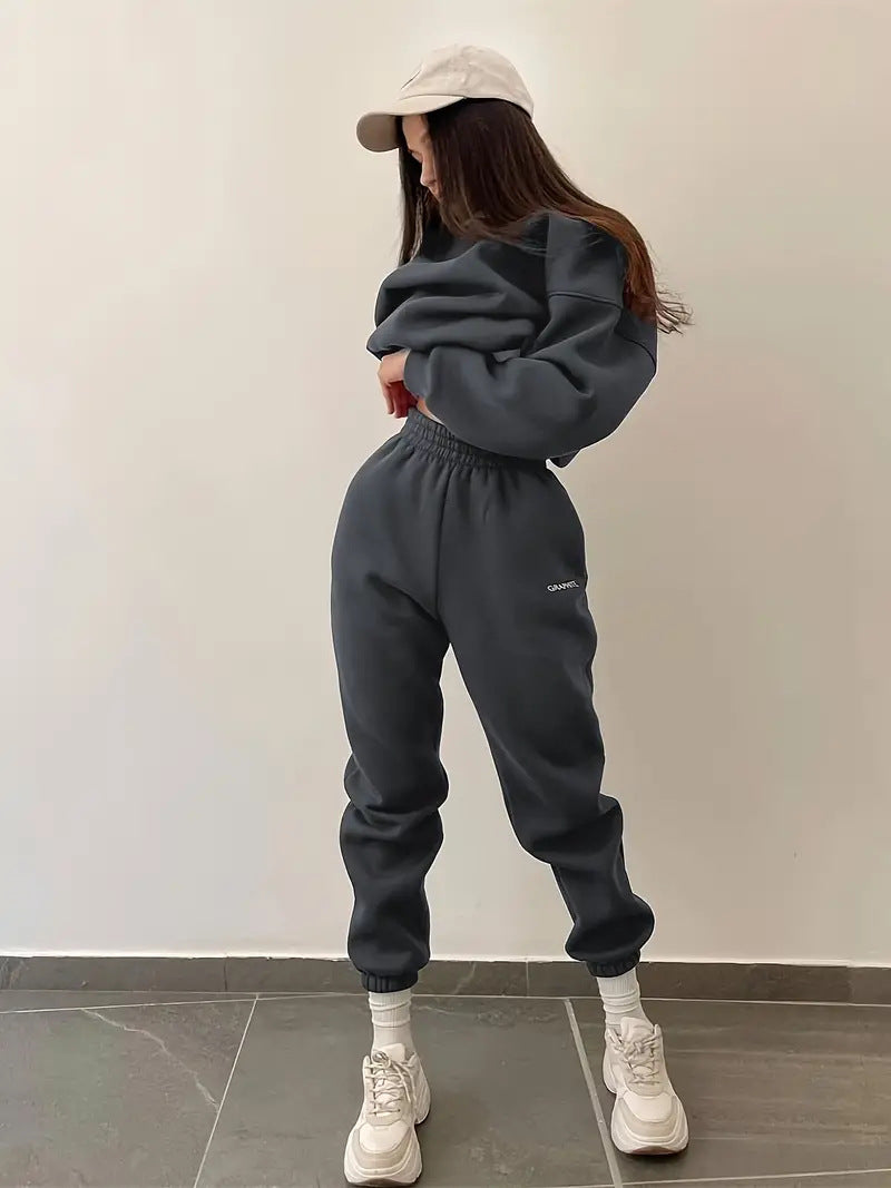 Damen nan Oversized kurz geschnittenes Sweatshirt mit High Waist Fleece Jogginghose Set Echo Archiv