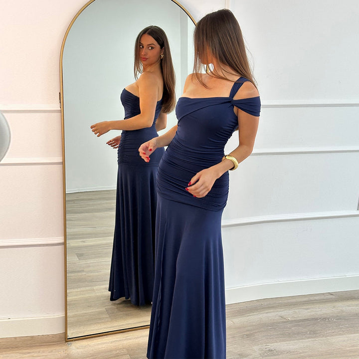 Damen elegantes, tailliertes Abendkleid mit asymmetrischem Träger Echo Archiv