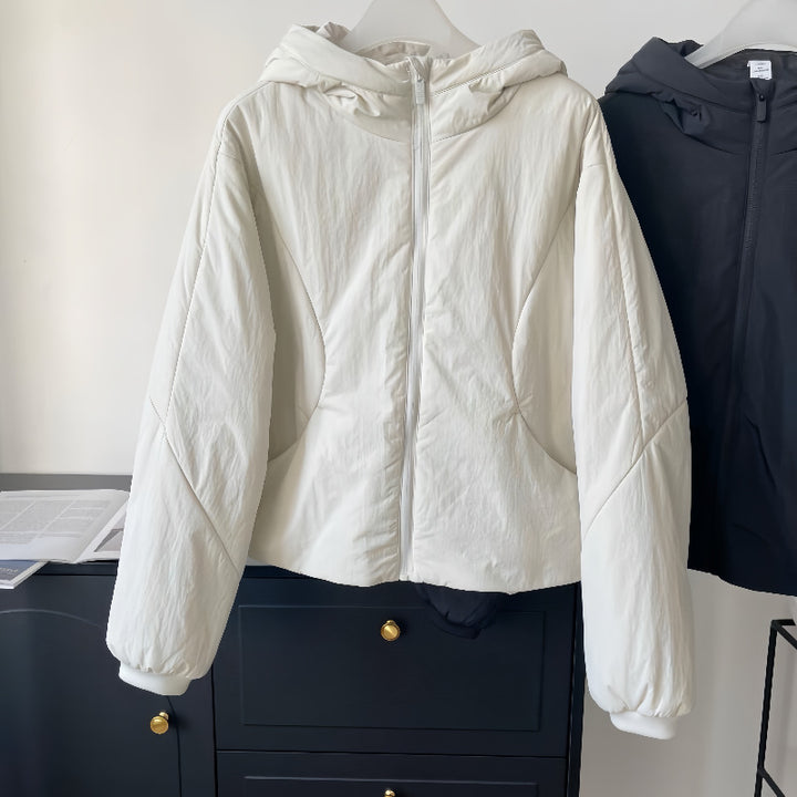 Damen Kurz geschnittene leichte Thermo-Kapuzenjacke mit Oversize-Silhouette Echoarchiv