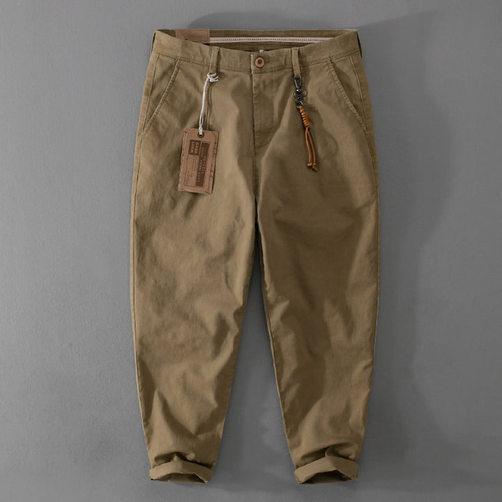 Herren Baumwoll‑Twill Chino im Relaxed‑Tapered Schnitt mit Kordelzugbund und aufgesetzten Taschen Echoarchiv