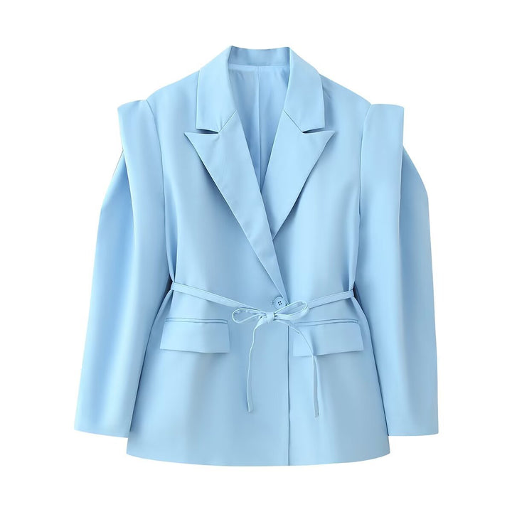 Damen Blazer mit Cut-Out‑Schultern, Taillengürtel und Pattentaschen Echoarchiv