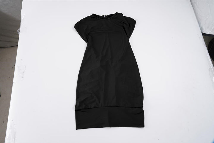 Damen elegantes Wickelkleid mit hochwertigen Materialien und modischem Schnitt Echo Archiv