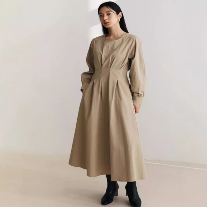 Damen Maxikleid mit Taillenabnähern, Rundhalsausschnitt und voluminösen Manschetten Echoarchiv