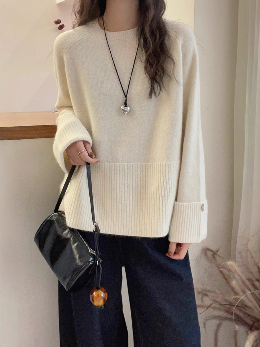 Damen Oversize‑Feinstrickpullover mit breitem Rippbund, extraweiten Ärmelabschlüssen und Zierknopf Echoarchiv