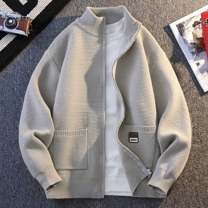 Herren Gemusterte Strickjacke mit hohem Kragen und Taschen Echoarchiv