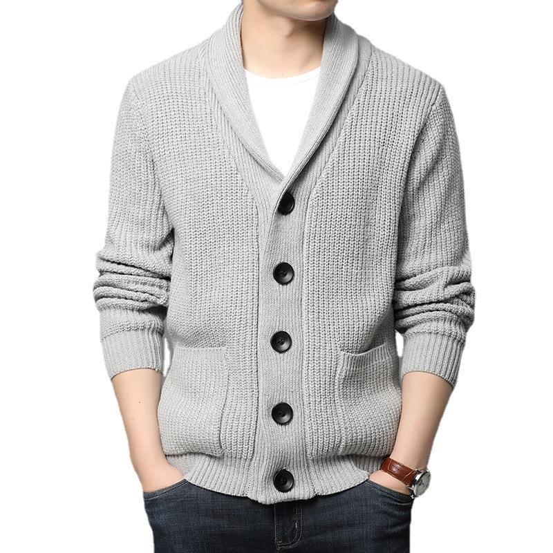 Herren kuschelige Strickjacke mit schickem Kragen und funktionalen Taschen Echoarchiv