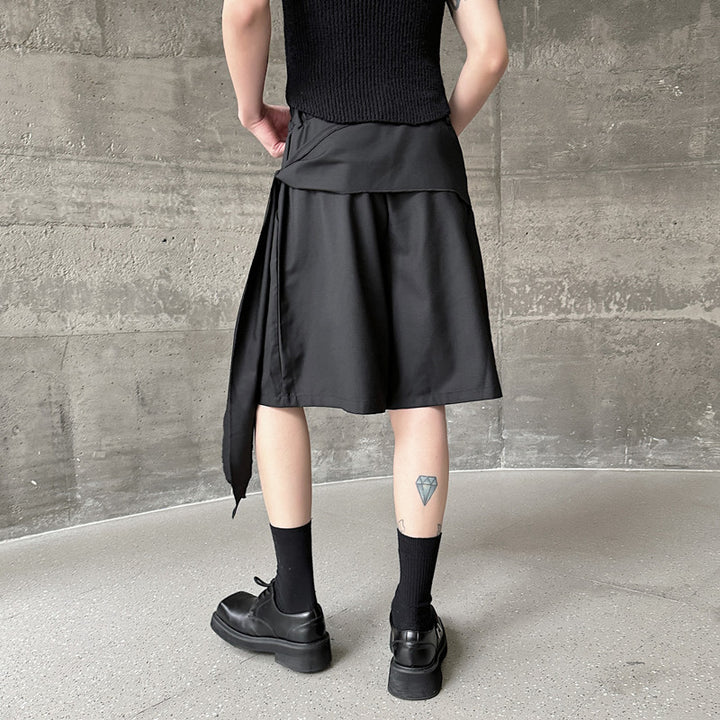 Herren modische Kurzgröße Shorts mit asymmetrischem Design und innovativen Details Echoarchiv
