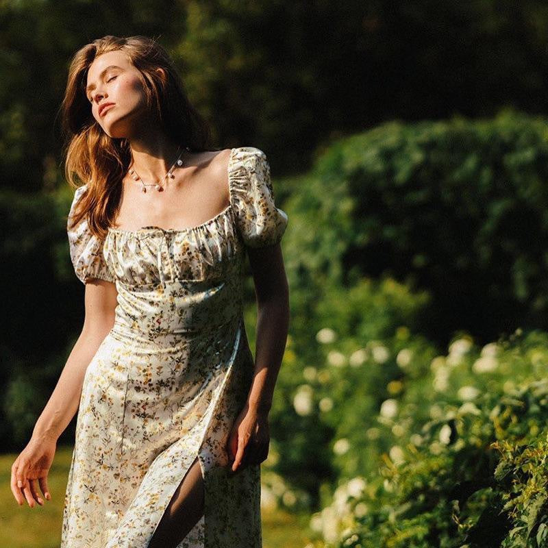 Damen Sommerliches Maxikleid mit floralen Mustern und tiefem Schlitz Echo Archiv