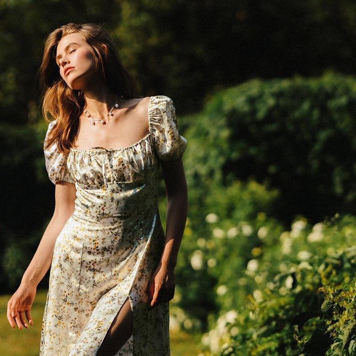 Damen Sommerliches Maxikleid mit floralen Mustern und tiefem Schlitz Echo Archiv