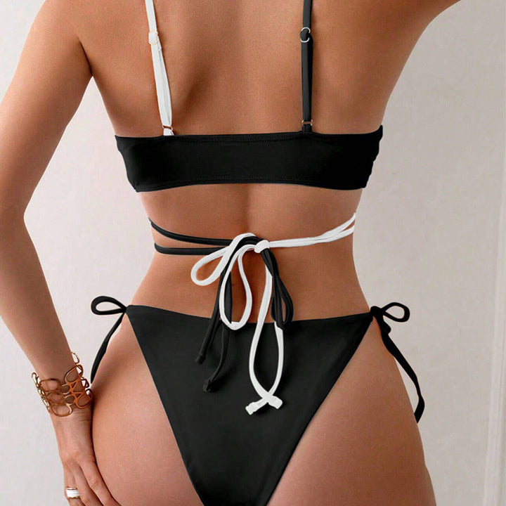Damen Triangel-Bikini mit innovativem Schnitt und raffinierten Kordeldetails Echo Archiv