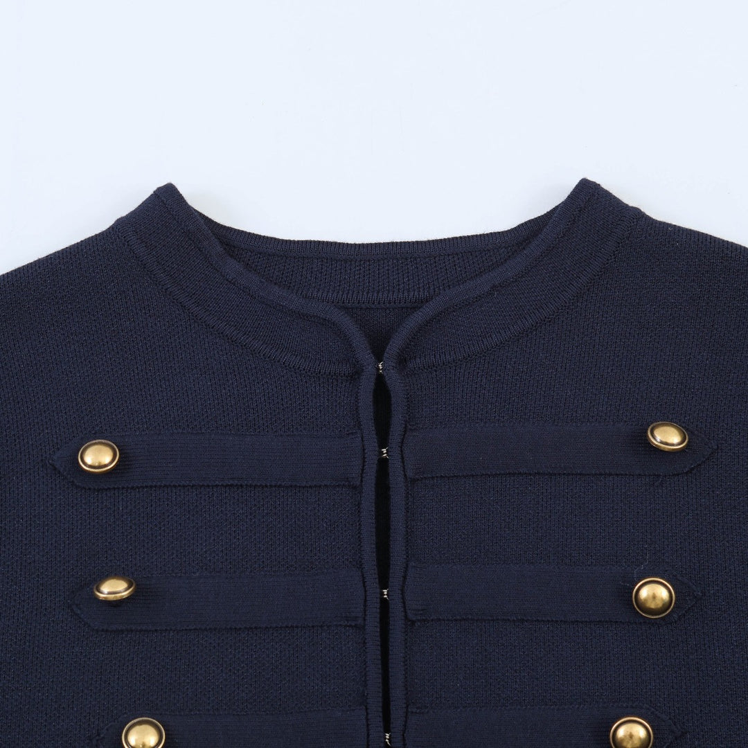 Damen Gekürzte Militärblazer‑Jacke mit Stehkragen, dekorativen Zierriegeln und Goldknöpfen Echo Archiv