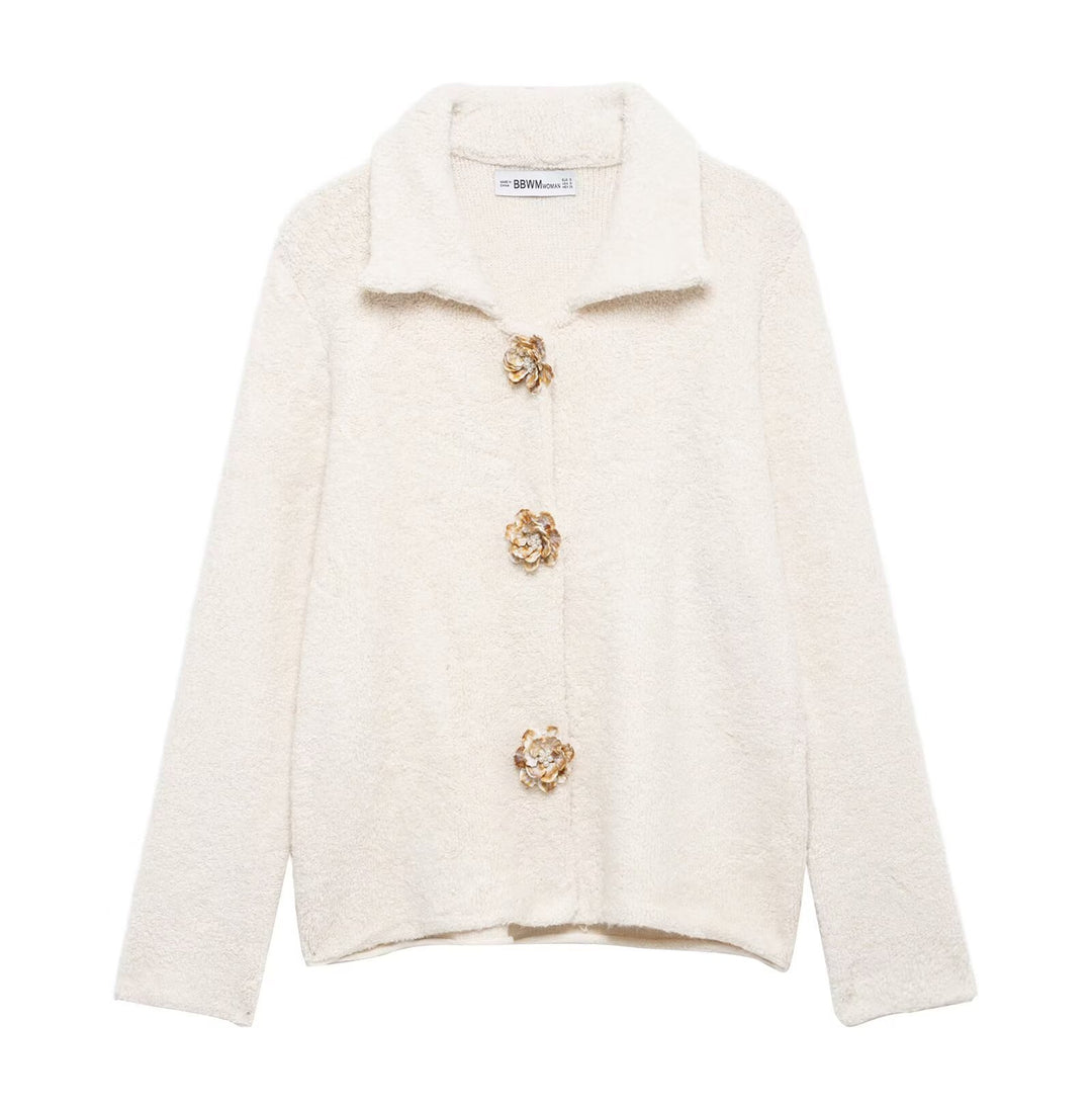 Damen nan kurz geschnittene Bouclé-Jacke mit dekorativen Blumenknöpfen und rundem Umlegekragen Echo Archiv