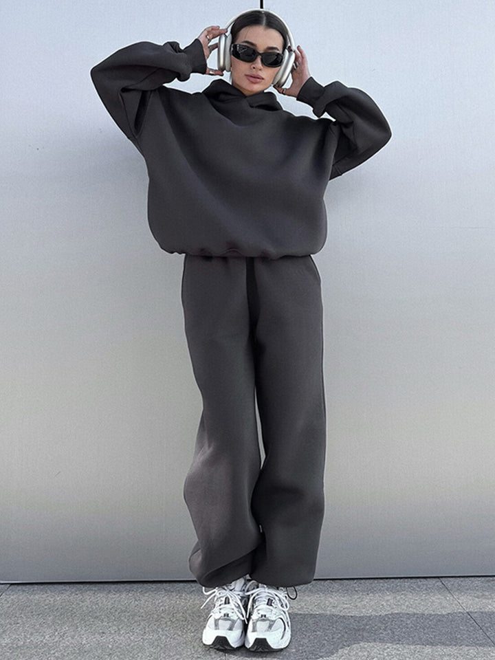 Damen urbanes Oversize-Lounge-Set mit Kapuzenpullover, locker geschnittener High-Waist-Jogginghose und passender Mütze – Auréline