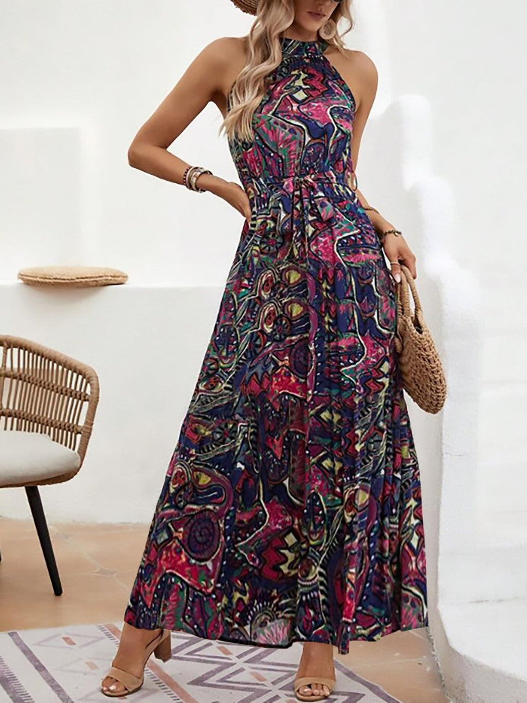 Damen Maxikleid Im Boho-Stil mit Elegantem Halterneck und Seitlichem Bindegürtel Echoarchiv