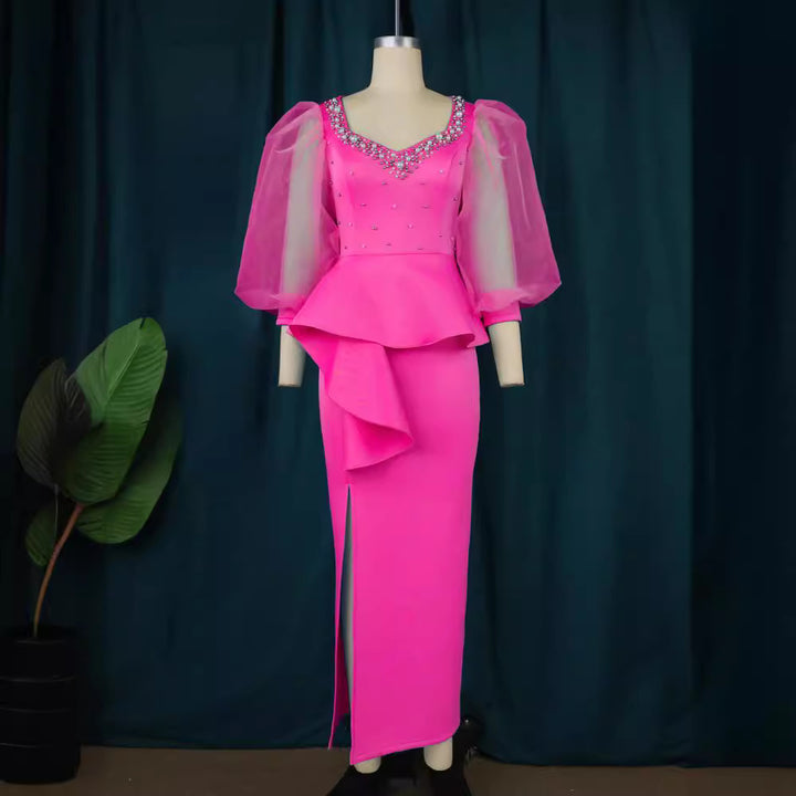Damen Elegantes Abendkleid mit funkelnden Perlen und voluminösen Tüllärmeln Echo Archiv