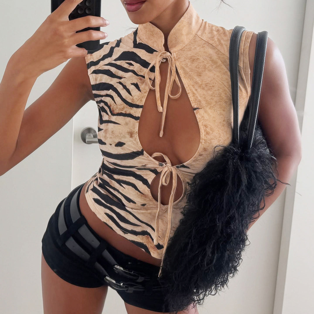 Damen modisches Oberteil mit aufregendem Tigerprint und dekorativen Schnürdetails Echo Archiv
