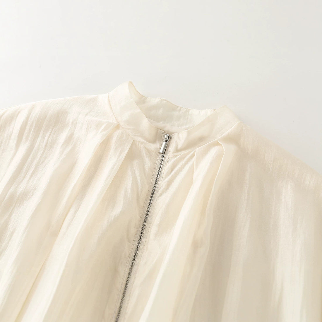 Damen Transparente Leichte Sommer-Blousonjacke mit Stehkragen und elastischem Saum Echo Archiv