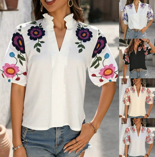 Damen Romantische Chiffon-Bluse mit Rüschenkragen, Puffärmeln und bestickten Blumenärmeln Echo Archiv
