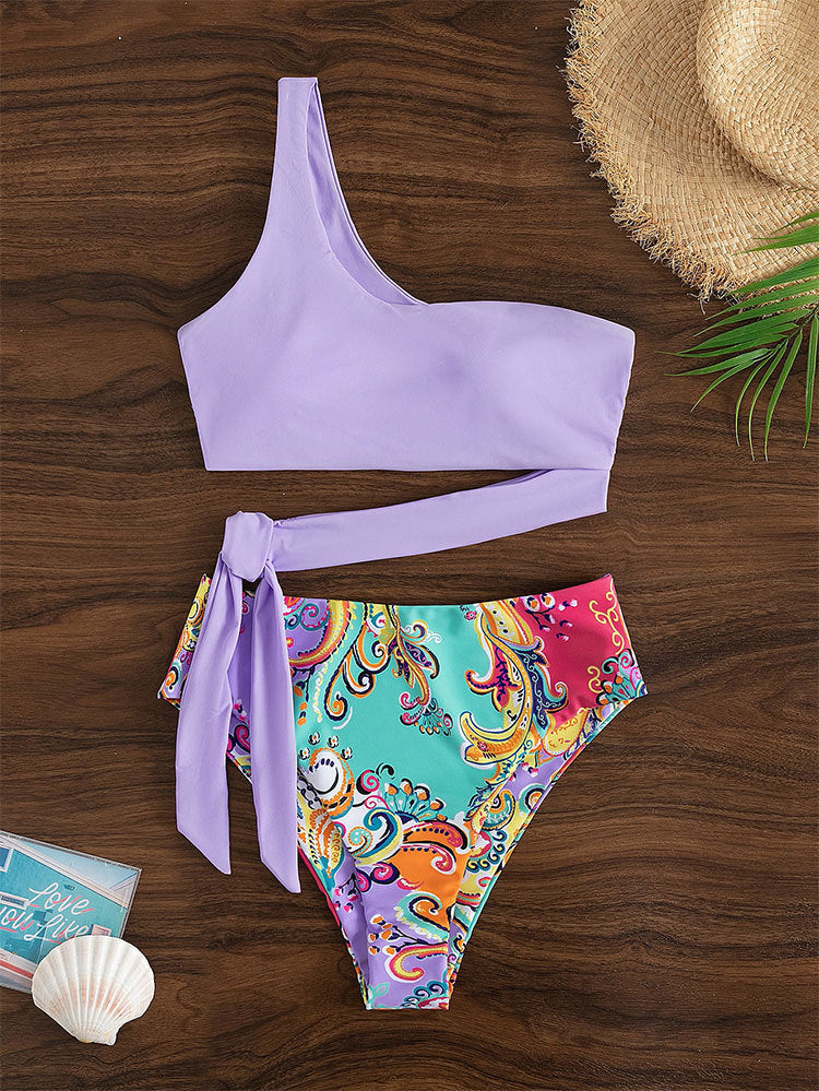Damen Triangel-Bikini mit modischem asymmetrischem Oberteil und hohem Bund Echo Archiv