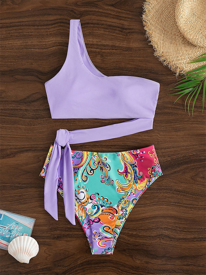 Damen Triangel-Bikini mit modischem asymmetrischem Oberteil und hohem Bund Echo Archiv