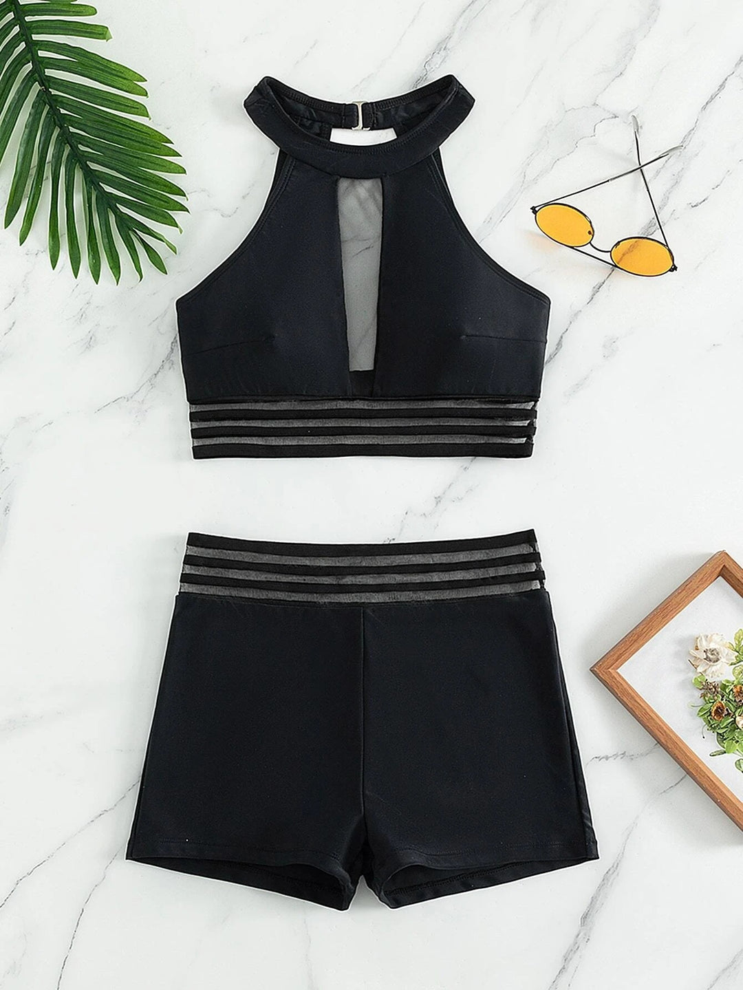 Damen Sportlicher Badeanzug mit Netzdetails Echo Archiv