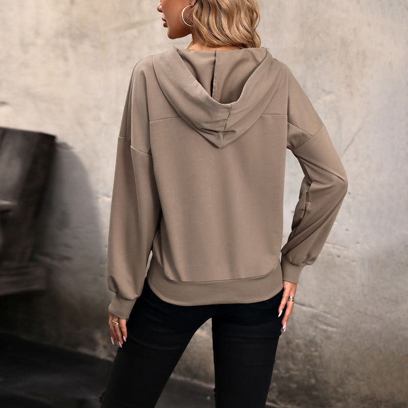 Damen Kapuzen-Henley-Pullover mit Druckknopfleiste, überschnittener Schulter und geripptem Saum Echoarchiv