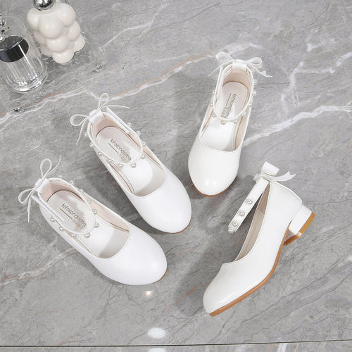 Mädchen Ballerinas mit Perlen- und Schleifenverzierung Echo Archiv