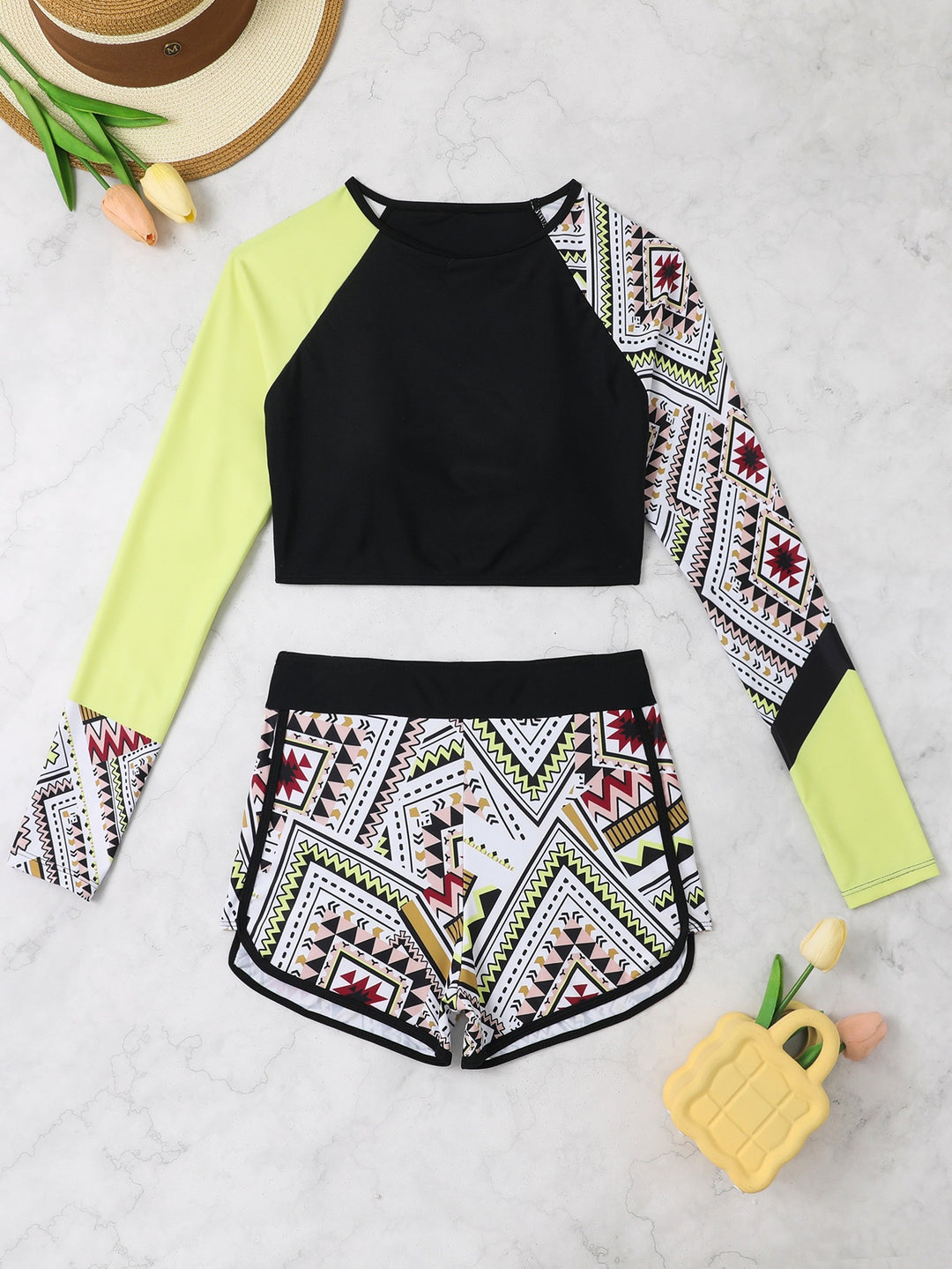 Damen Sportlicher Rashguard mit farbenfrohem Mustermix Echo Archiv