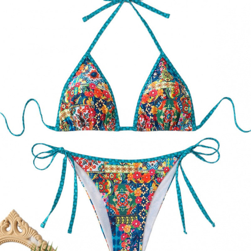 Damen Triangel-Bikini mit bunten Zierstichen und verstellbaren Bindebändern Echo Archiv