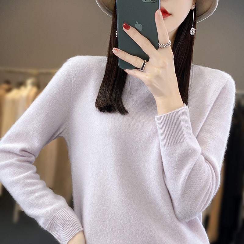 Damen Luxuriöser Feinstrick-Rundhalspullover mit softem Fluffy‑Finish und schmaler Bündchenform Echoarchiv
