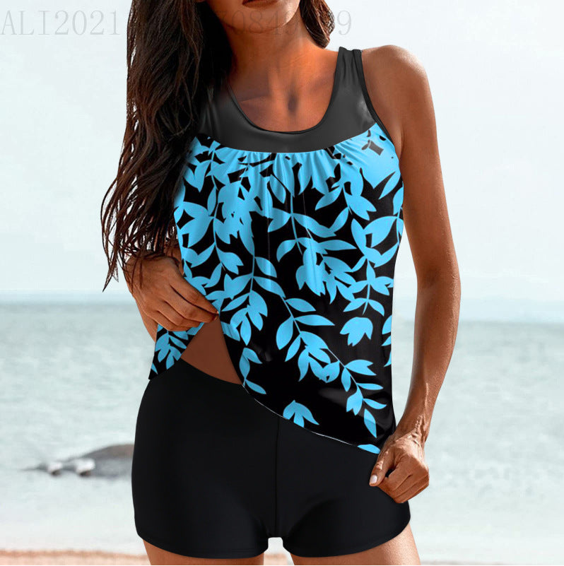 Damen Sportliches Strandoutfit mit modischer Raffung Echo Archiv