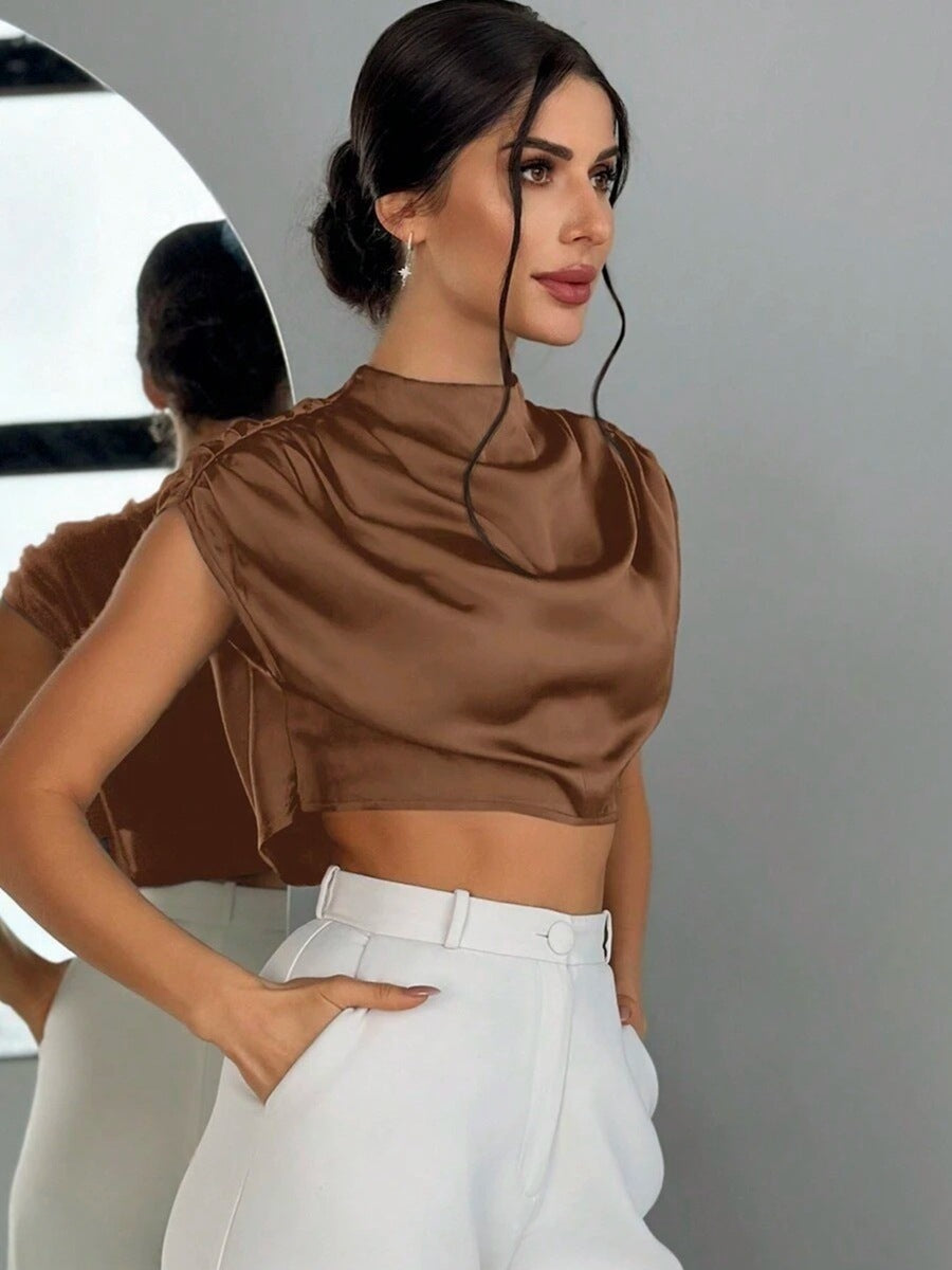 Damen elegantes Oberteil mit weichen Stofffalten und Rückenausschnitt Echo Archiv
