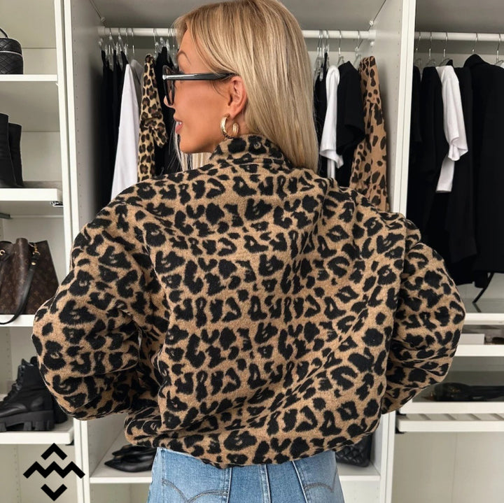 Damen nan kurze weite Teddyjacke mit Leopardenmuster und verdeckter Knopfleiste Echo Archiv