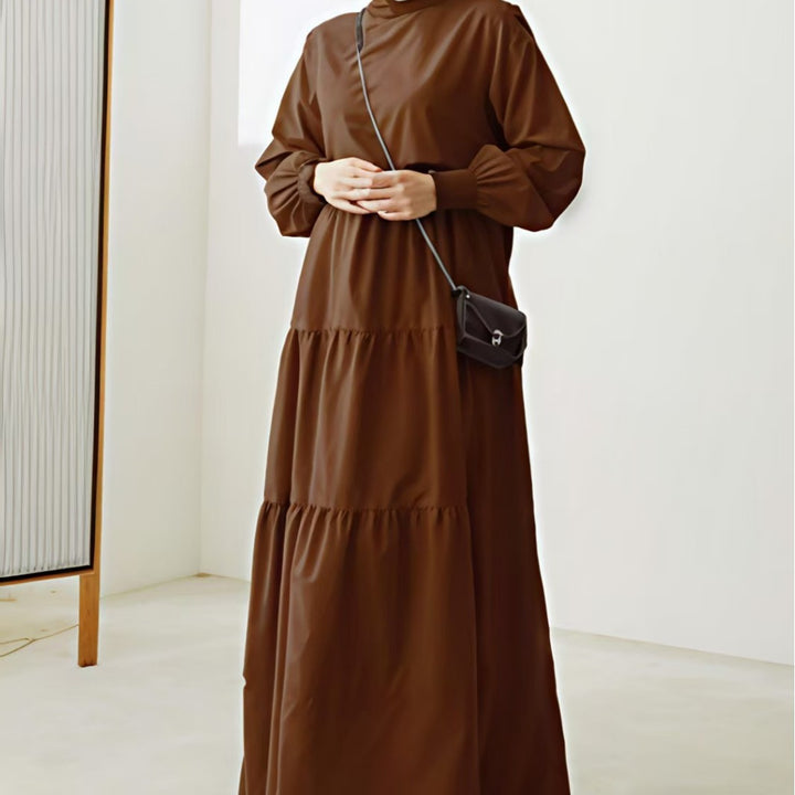 Damen Maxikleid mit Stufenrock, hohem Kragen und gerafften Ärmeln – Valéora