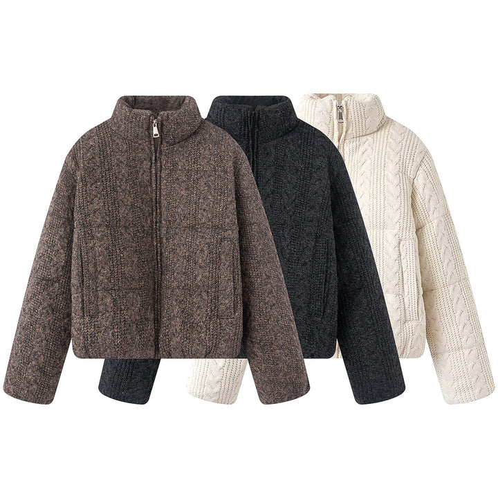 Damen nan gesteppte Strickoptik-Steppjacke mit Zopfmuster, Stehkragen und Eingrifftaschen Echo Archiv