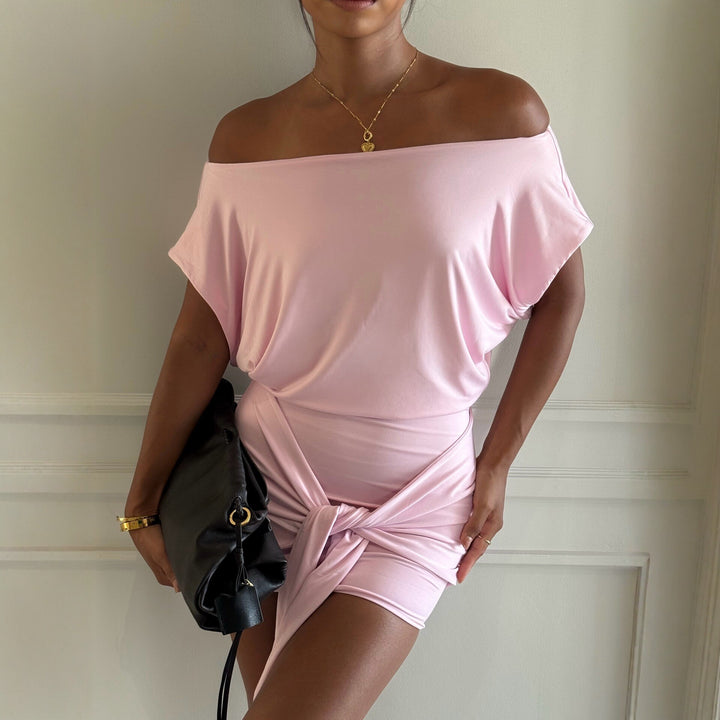 Damen Raffiniertes Minikleid mit angeschnittenem Ausschnitt und seitlichem Knoten Echo Archiv
