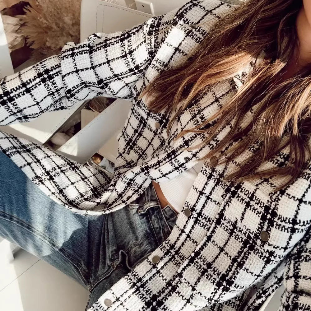 Damen Oversized Tweed-Hemdjacke mit Brusttaschen und fransigem Saum Echo Archiv