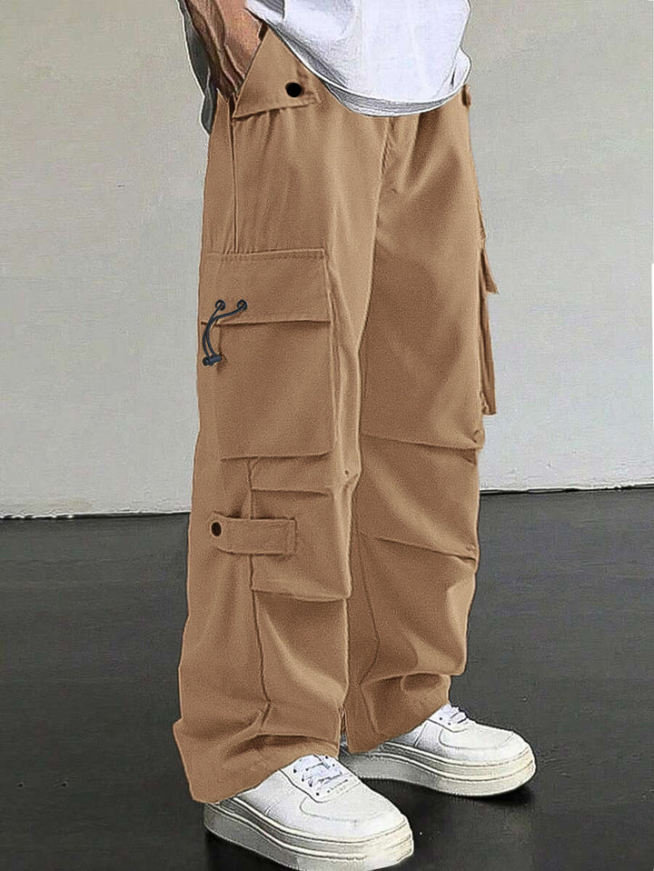 Herren nan baggy Cargohose mit utilitarischen Klapptaschen, Kordelzugbund und verstärkten Nähten Echo Archiv