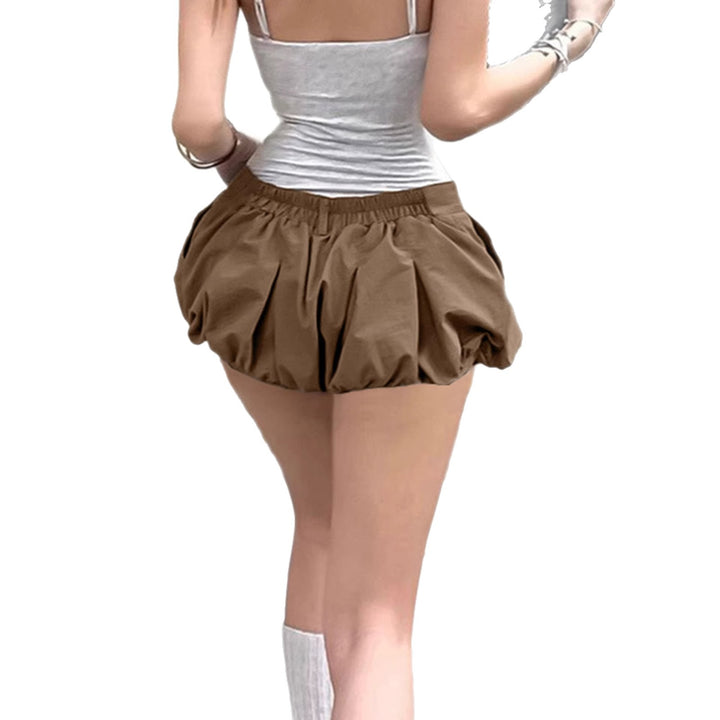 Damen Modische Falten-Shorts mit temperamentvollem Schnitt Echo Archiv