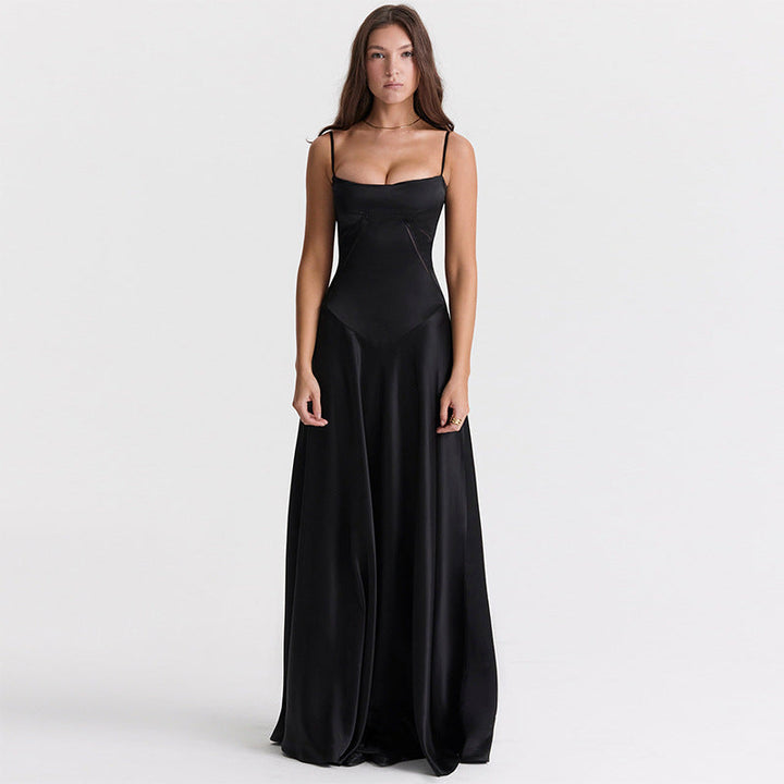 Damen Elegantes Abendkleid mit tailliertem Schnitt und schwingendem Rock Echoarchiv