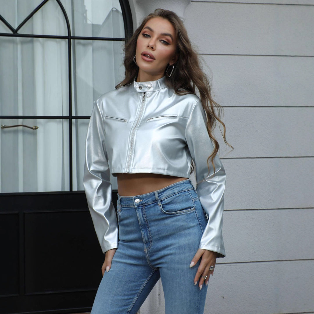 Damen Kurze glänzende Kunstleder-Bikerjacke mit Stehkragen Echoarchiv