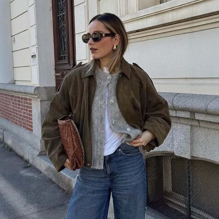 Damen Kurze Boxy‑Jacke im Oversize Wildleder‑Look mit Ballon‑Saum Echo Archiv