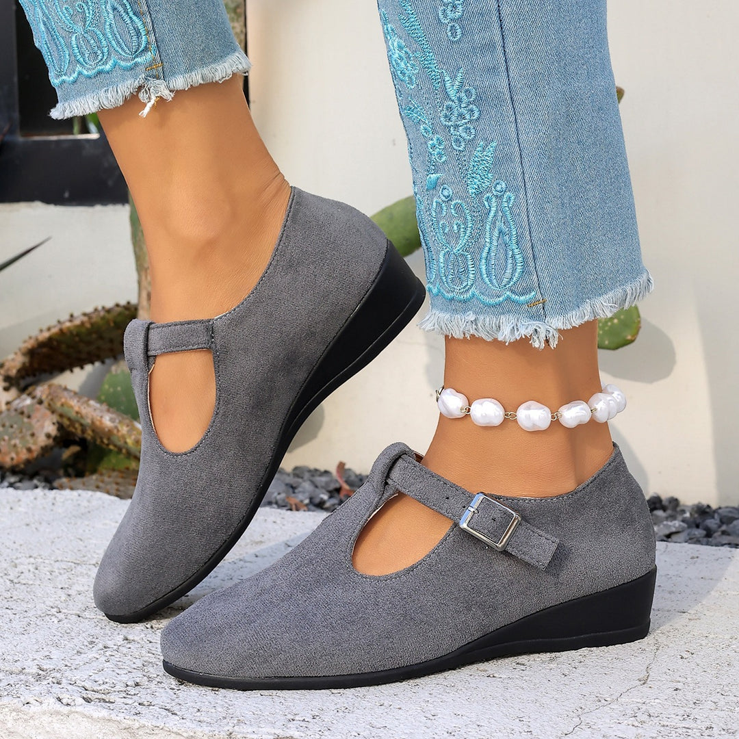 Damen Komfortable Mary-Jane-Ballerinas aus Velours mit verstellbarem Schnallenriemen und gepolstertem Fußbett – Lioré