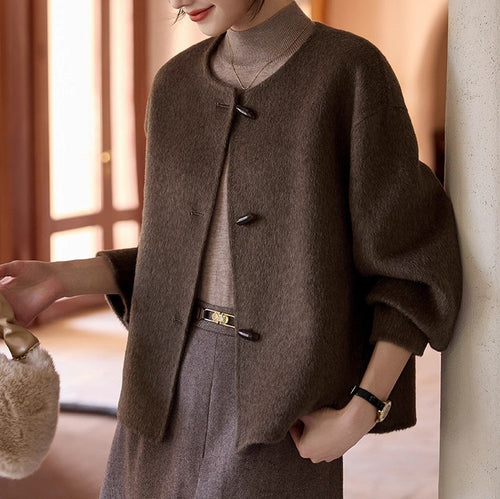 Damen Modische und elegante Strickjacke Echoarchiv