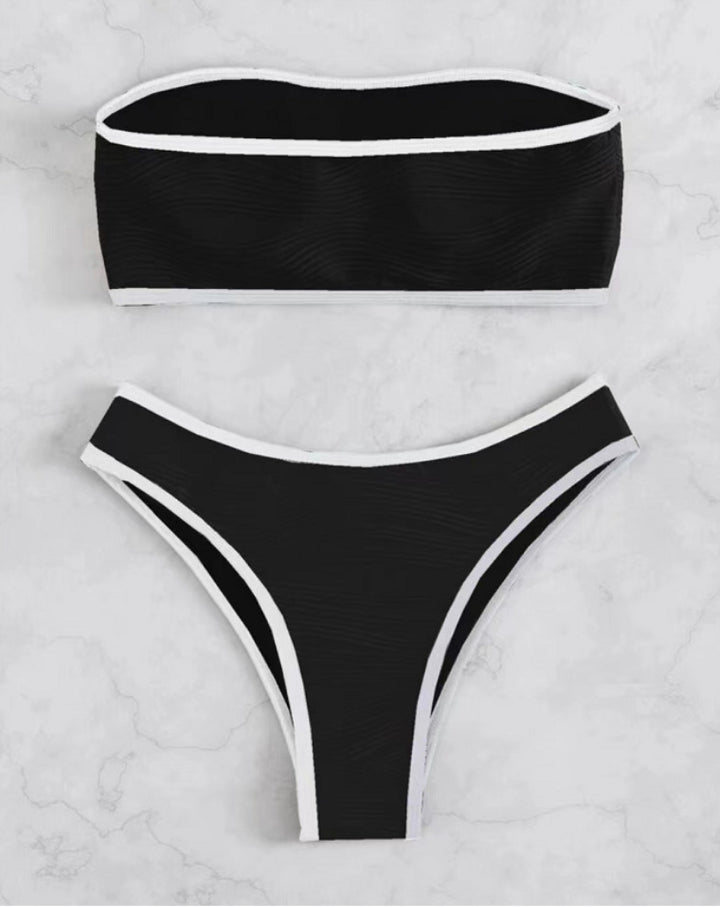 Damen Bandeau-Bikini-Set mit eleganten Wellen-Details und sportlichem Schnitt Echo Archiv
