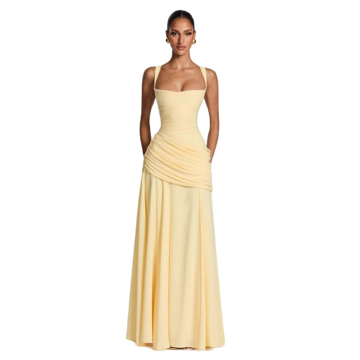 Damen Abendkleid mit elegantem, tailliertem Schnitt Echoarchiv